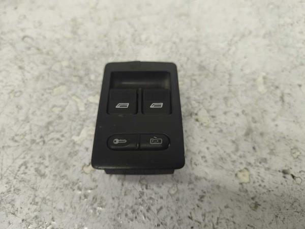 BOUTON LEVE VITRE VW POLO 6N2 - Vue 1